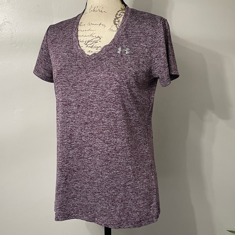 Under Armour Women's Maroon Heathered V-Neck Tee